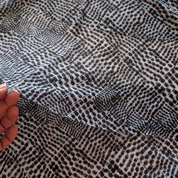 CJ Banks Christopher & Banks White/Blue Simi Sheer Layered Lined Dotted Print 2x - Picture 13 of 16